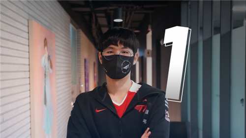 年龄曲线与 年龄曲线与