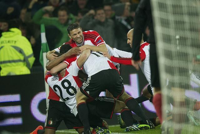 谁先完成内 谁先完成内